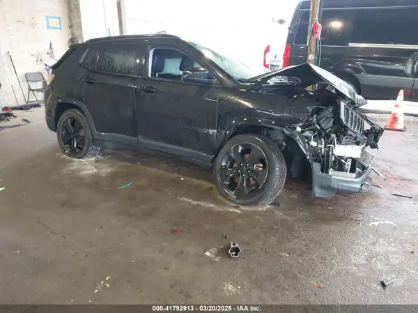 3C4NJDBB2KT839193 2019 JEEP COMPASS - Image 1