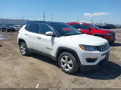 3C4NJDBB2KT839758 2019 JEEP COMPASS