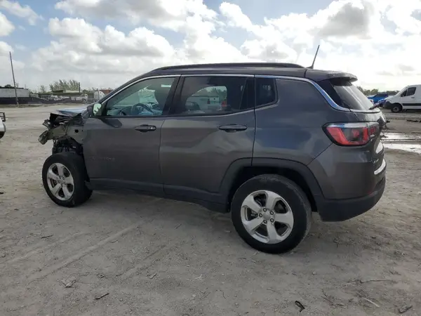3C4NJDBB2KT839906 2019 JEEP COMPASS - Image 2