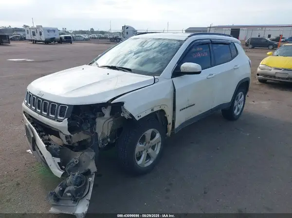 3C4NJDBB2KT846578 2019 JEEP COMPASS - Image 2