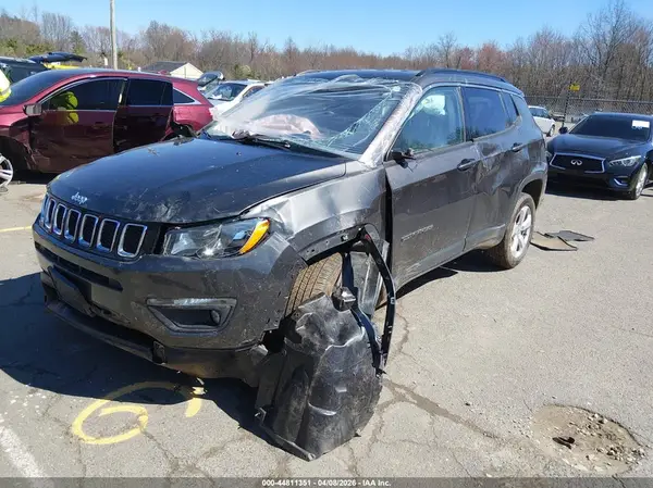 3C4NJDBB2KT847214 2019 JEEP COMPASS - Image 2