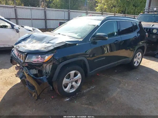 3C4NJDBB2KT847875 2019 JEEP COMPASS - Image 2