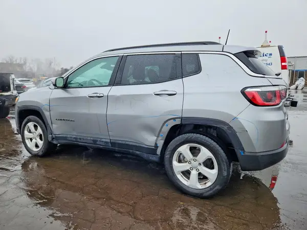 3C4NJDBB2KT850694 2019 JEEP COMPASS - Image 2