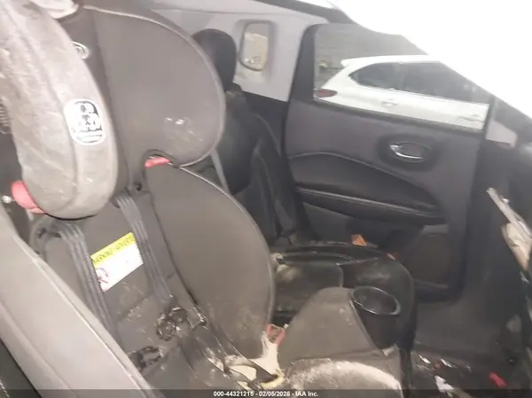 3C4NJDBB2LT100522 2020 JEEP COMPASS - Image 8
