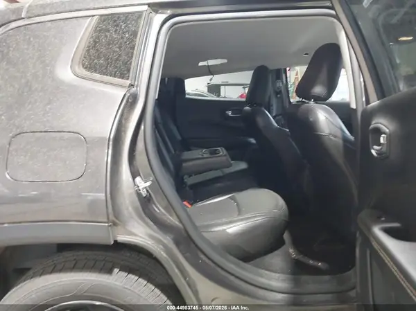 3C4NJDBB2LT112539 2020 JEEP COMPASS - Image 8
