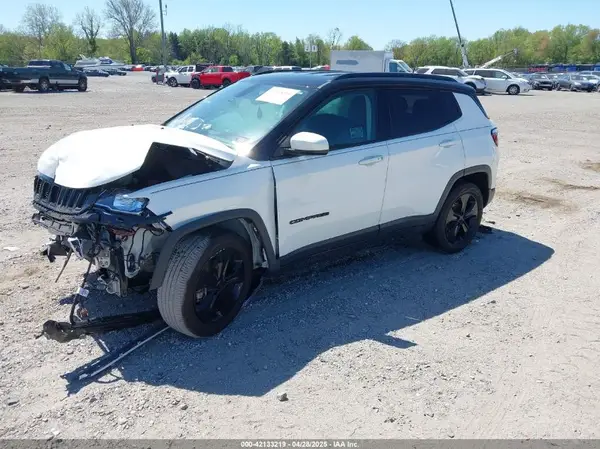 3C4NJDBB2LT131916 2020 JEEP COMPASS - Image 2