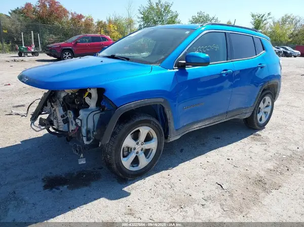 3C4NJDBB2LT132807 2020 JEEP COMPASS - Image 2