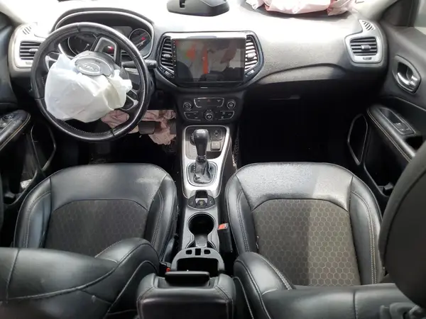 3C4NJDBB2LT139241 2020 JEEP COMPASS - Image 8