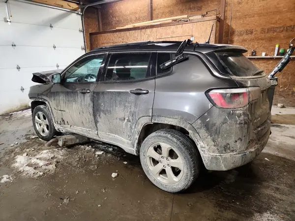 3C4NJDBB2LT165256 2020 JEEP COMPASS - Image 2