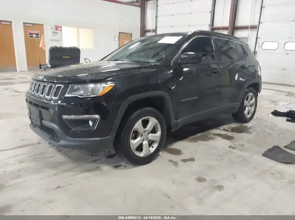 3C4NJDBB2LT175351 2020 JEEP COMPASS - Image 2