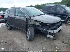 3C4NJDBB2LT205318 2020 JEEP COMPASS