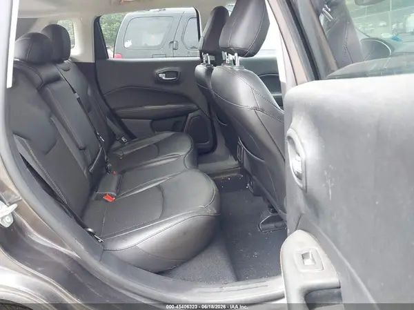 3C4NJDBB2LT205318 2020 JEEP COMPASS - Image 8