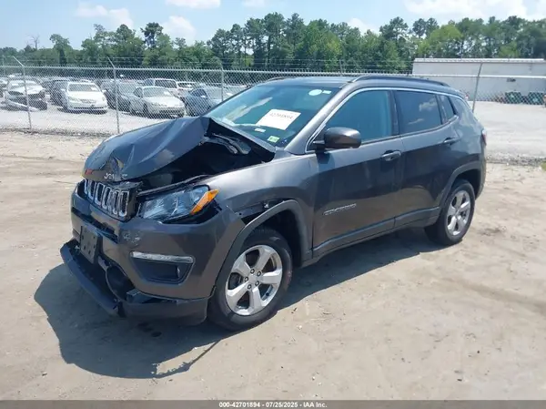3C4NJDBB2MT524610 2021 JEEP COMPASS - Image 2