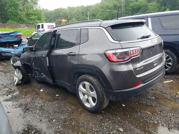 3C4NJDBB2MT530357 2021 JEEP COMPASS - Image 2