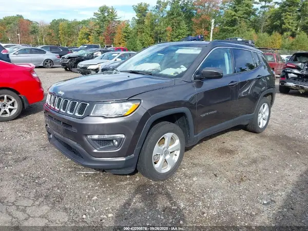 3C4NJDBB2MT544968 2021 JEEP COMPASS - Image 2
