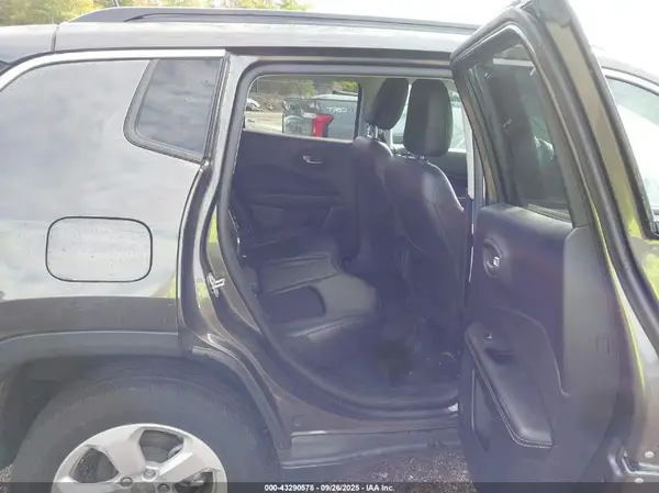 3C4NJDBB2MT544968 2021 JEEP COMPASS - Image 8