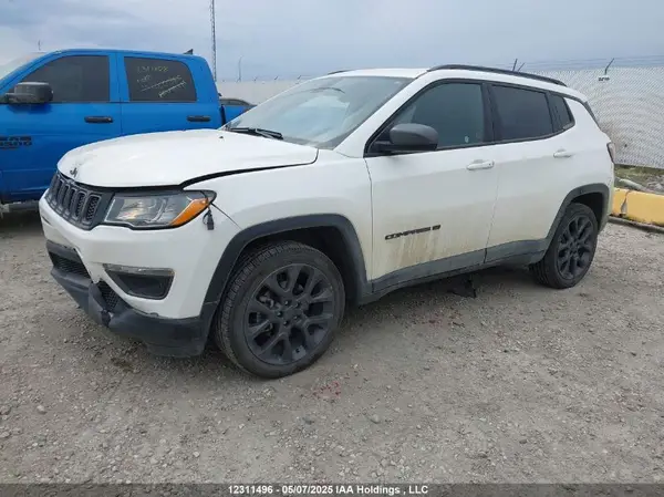 3C4NJDBB2MT568431 2021 JEEP COMPASS - Image 2