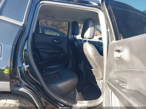 3C4NJDBB2MT576674 2021 JEEP COMPASS - Image 8