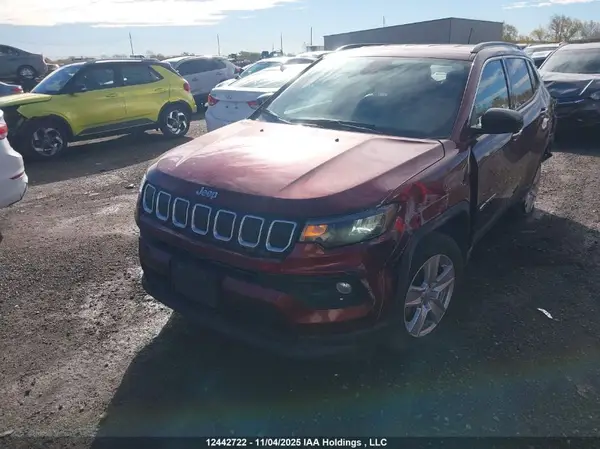 3C4NJDBB2NT109823 2022 JEEP COMPASS - Image 2