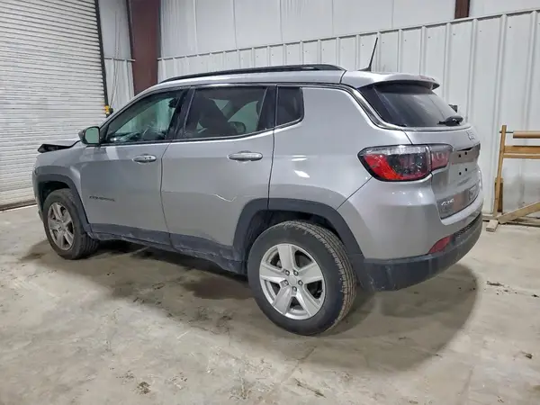 3C4NJDBB2NT115024 2022 JEEP COMPASS - Image 2