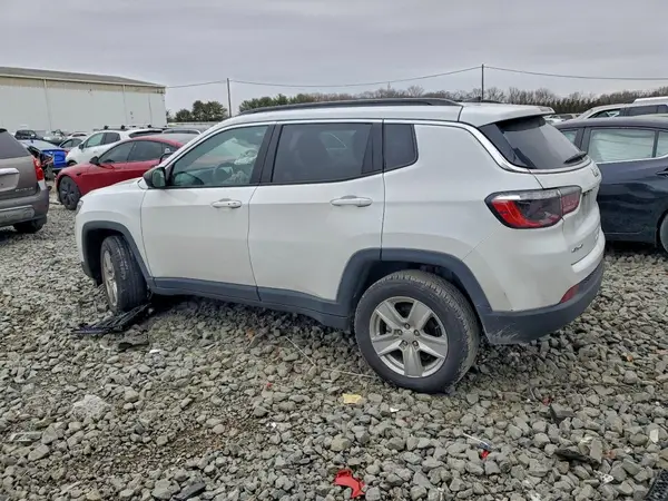 3C4NJDBB2NT124063 2022 JEEP COMPASS - Image 2