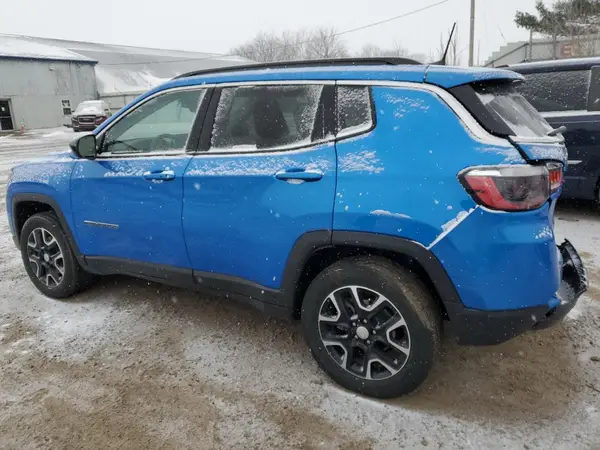 3C4NJDBB2NT126931 2022 JEEP COMPASS - Image 2