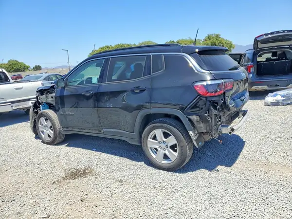 3C4NJDBB2NT141624 2022 JEEP COMPASS - Image 2
