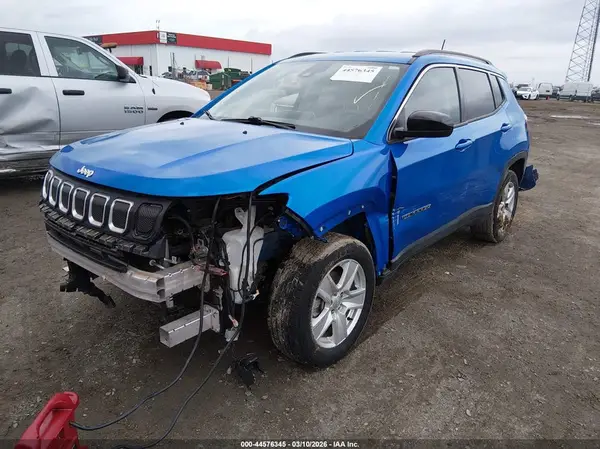3C4NJDBB2NT148833 2022 JEEP COMPASS - Image 2