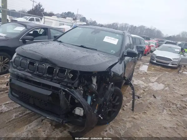 3C4NJDBB2NT182383 2022 JEEP COMPASS - Image 2