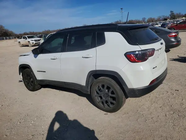 3C4NJDBB2NT200252 2022 JEEP COMPASS - Image 2