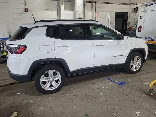 3C4NJDBB2NT205936 2022 JEEP COMPASS - Image 2