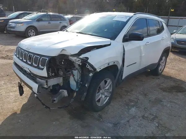 3C4NJDBB2NT206553 2022 JEEP COMPASS - Image 2