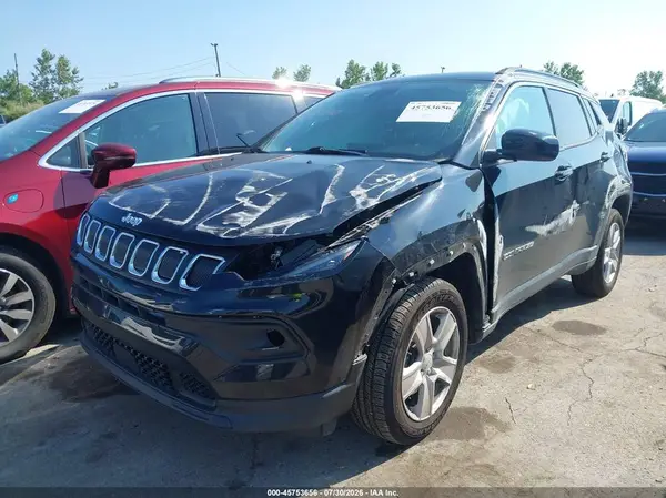 3C4NJDBB2NT216659 2022 JEEP COMPASS - Image 2