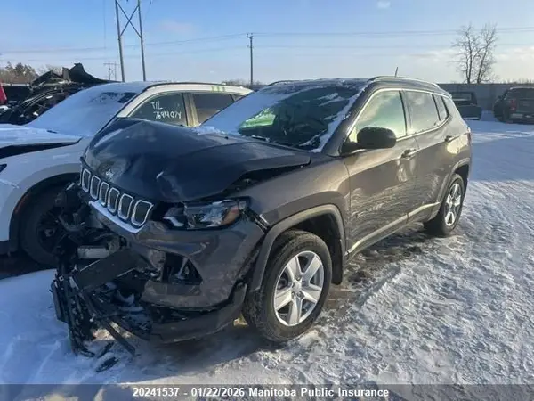 3C4NJDBB2NT237365 2022 JEEP COMPASS - Image 2