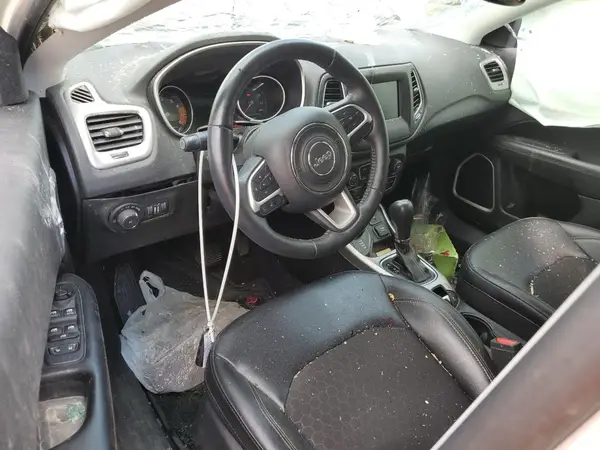 3C4NJDBB3HT627766 2017 JEEP COMPASS - Image 8