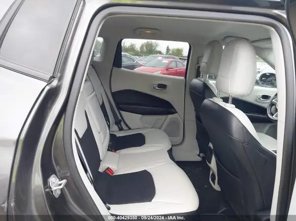 3C4NJDBB3HT640551 2017 JEEP COMPASS - Image 8