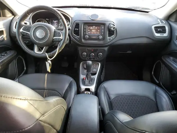 3C4NJDBB3HT657673 2017 JEEP COMPASS - Image 8