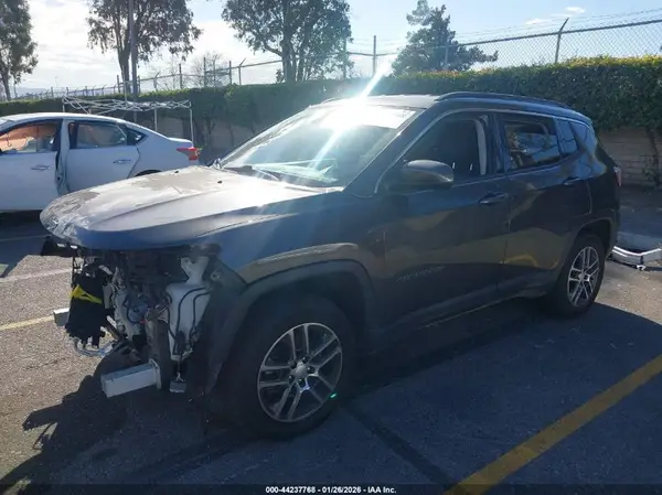 3C4NJDBB3HT664770 2017 JEEP COMPASS - Image 2