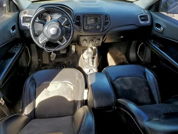 3C4NJDBB3HT680192 2017 JEEP COMPASS - Image 8