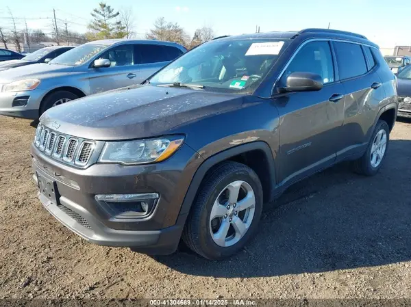 3C4NJDBB3JT103703 2018 JEEP COMPASS - Image 2