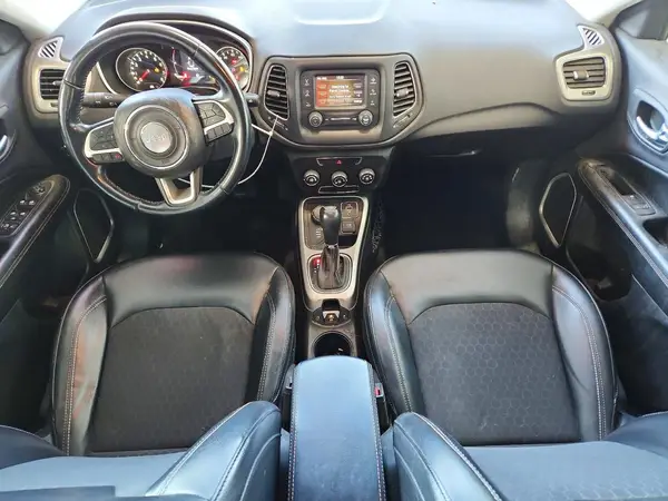 3C4NJDBB3JT107623 2018 JEEP COMPASS - Image 8