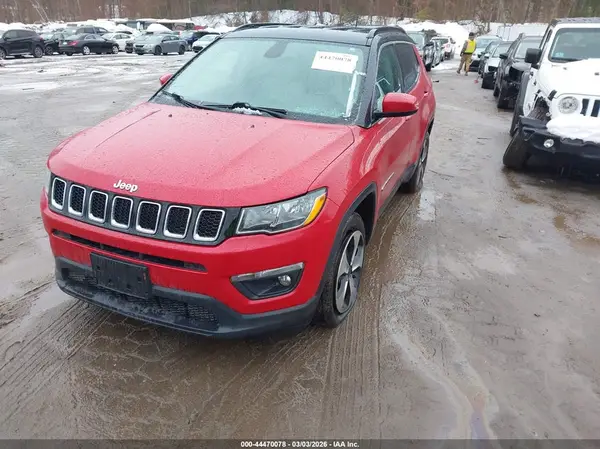 3C4NJDBB3JT107993 2018 JEEP COMPASS - Image 2