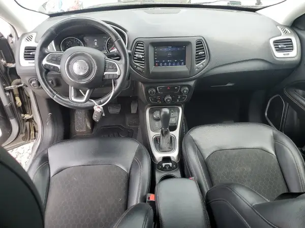 3C4NJDBB3JT112420 2018 JEEP COMPASS - Image 8