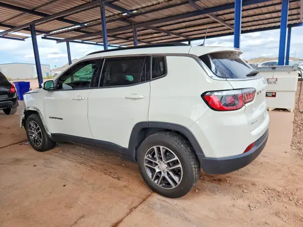 3C4NJDBB3JT112613 2018 JEEP COMPASS - Image 2