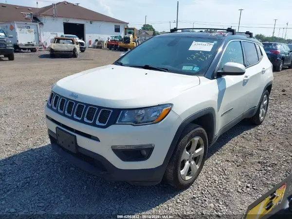 3C4NJDBB3JT115429 2018 JEEP COMPASS - Image 2