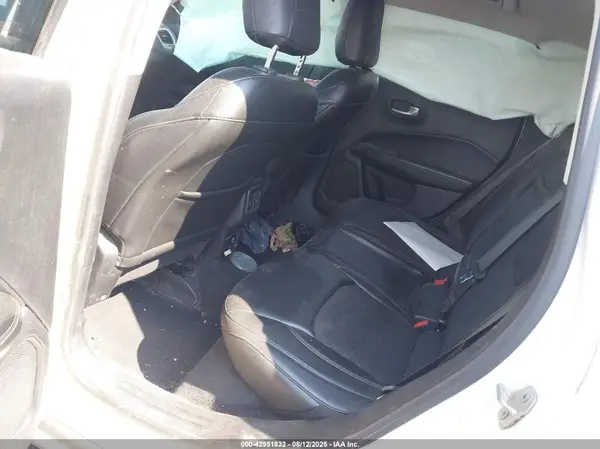 3C4NJDBB3JT115429 2018 JEEP COMPASS - Image 8