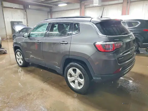 3C4NJDBB3JT131453 2018 JEEP COMPASS - Image 2