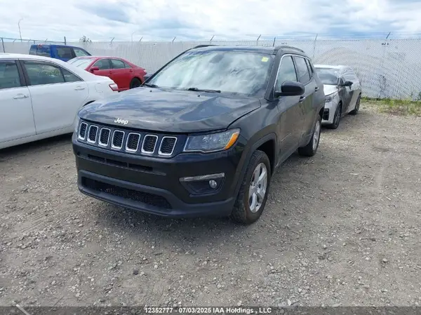 3C4NJDBB3JT145790 2018 JEEP COMPASS - Image 2