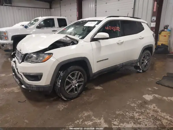 3C4NJDBB3JT150536 2018 JEEP COMPASS - Image 2