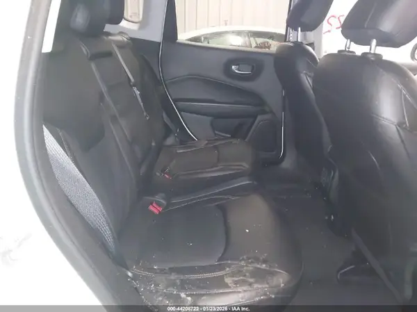 3C4NJDBB3JT150536 2018 JEEP COMPASS - Image 8